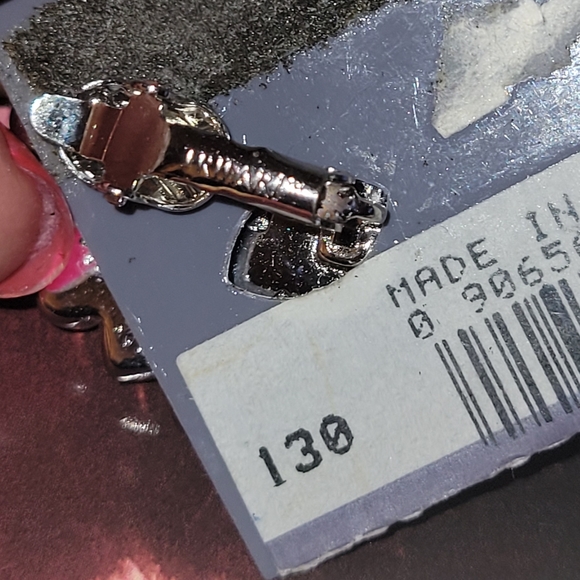 Vintage Unique Rare Trifari Brooch & Earrings - Picture 4 of 7